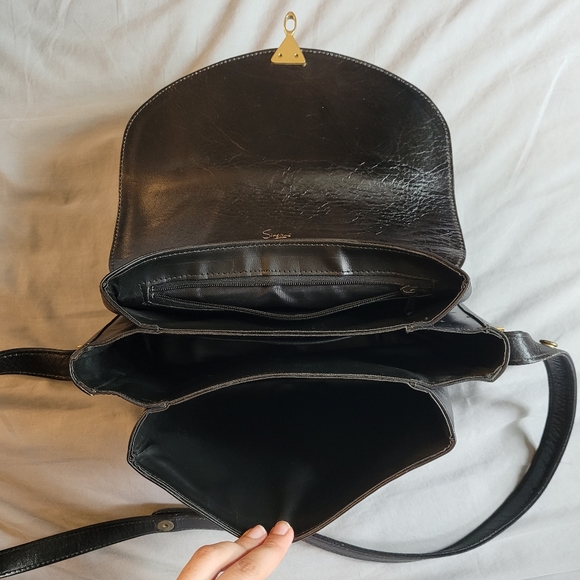 Black Crossbody Purse / Handbag - Picture 5 of 11